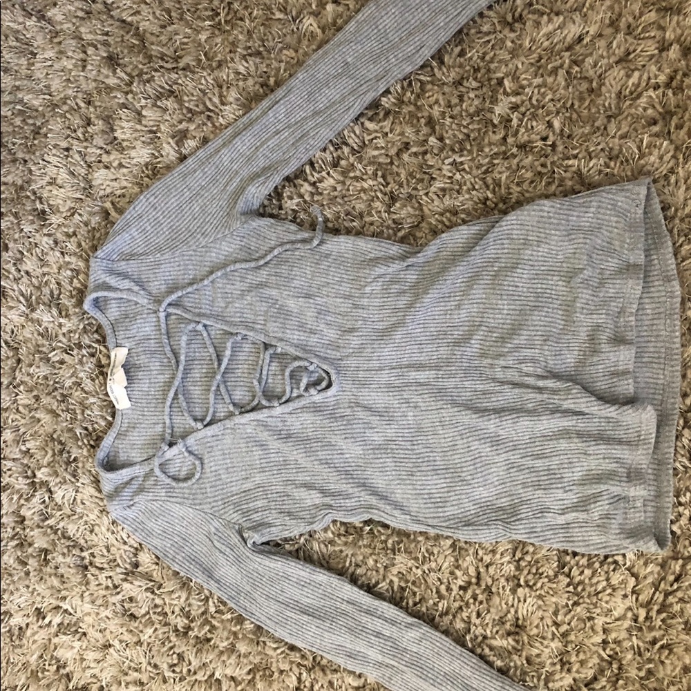 Long sleeve v neck tee shirt